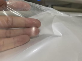 贊晨耐水解耐磨TPU防水透濕膜環(huán)?；瘖y袋醫(yī)療用品復(fù)合布料貼合膜